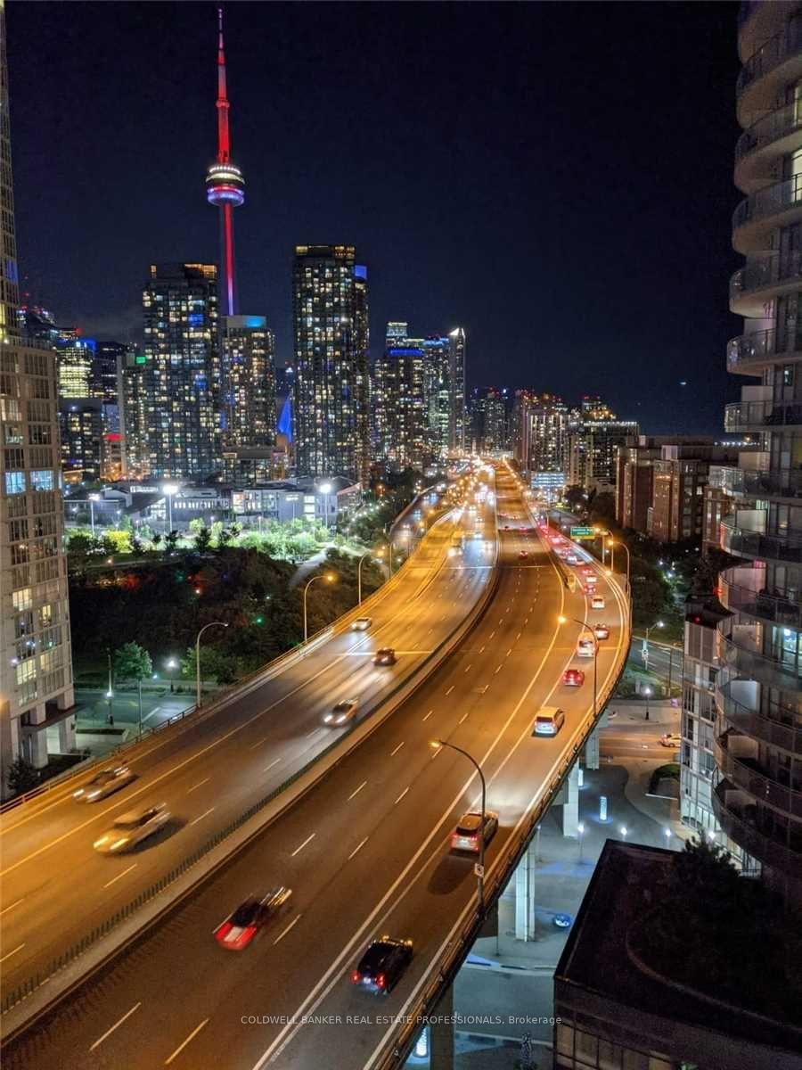 17-bathurst-street-toronto-ontario-c12381866