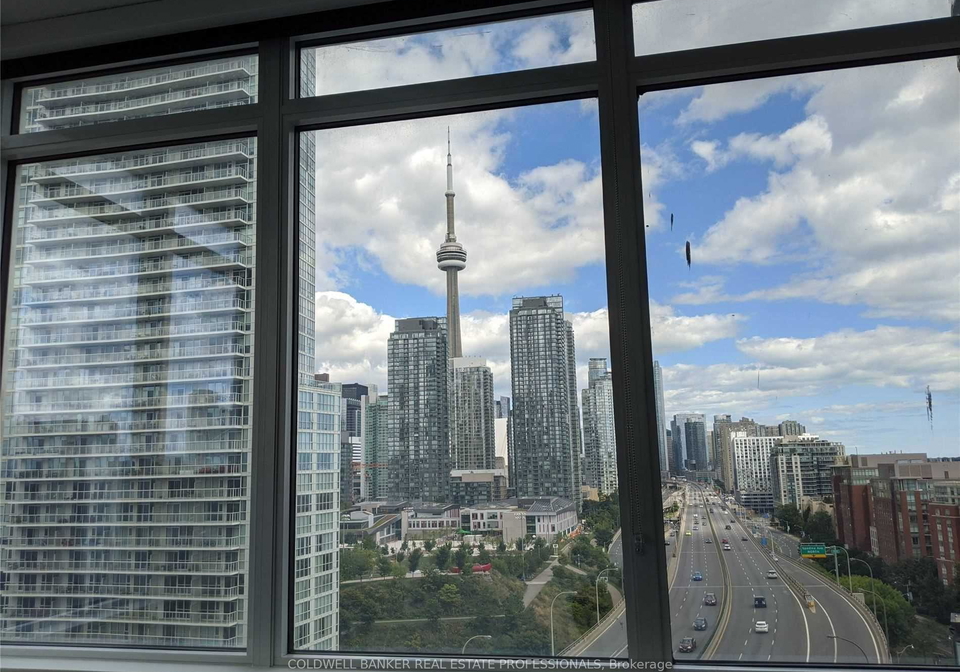 17-bathurst-street-toronto-ontario-c12381866