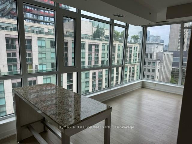 199-richmond-street-w-toronto-ontario-c12382064