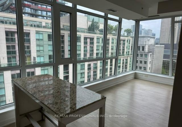 199-richmond-street-w-toronto-ontario-c12382064