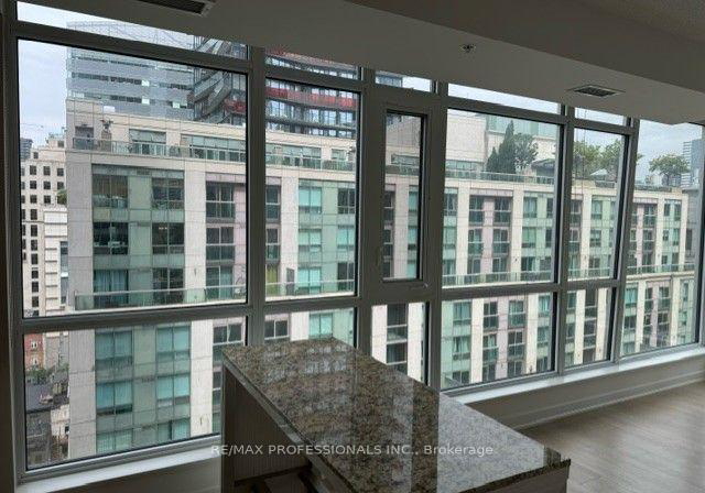 199-richmond-street-w-toronto-ontario-c12382064