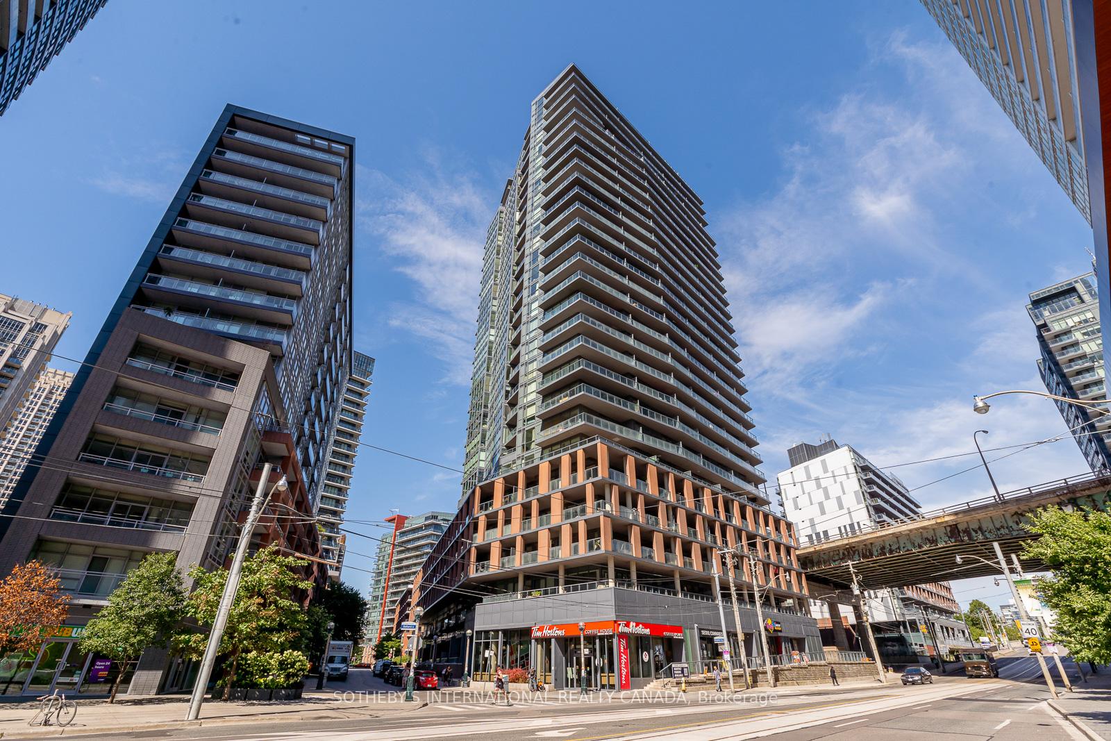20-bruyeres-mews-toronto-ontario-c12382094