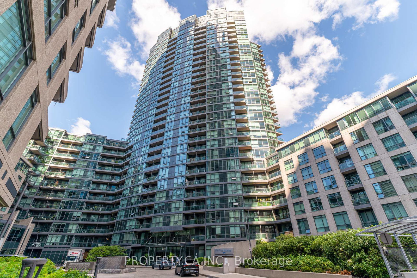 231-fort-york-boulevard-toronto-ontario-c12382353