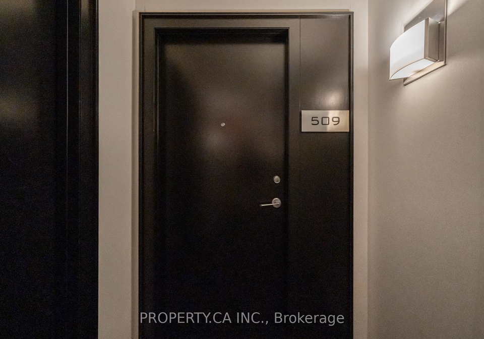 231-fort-york-boulevard-toronto-ontario-c12382353