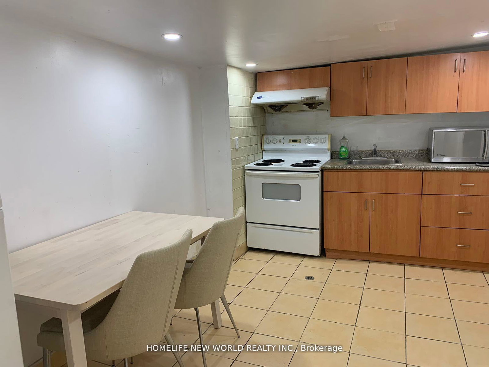 30-huron-street-toronto-ontario-c12382634