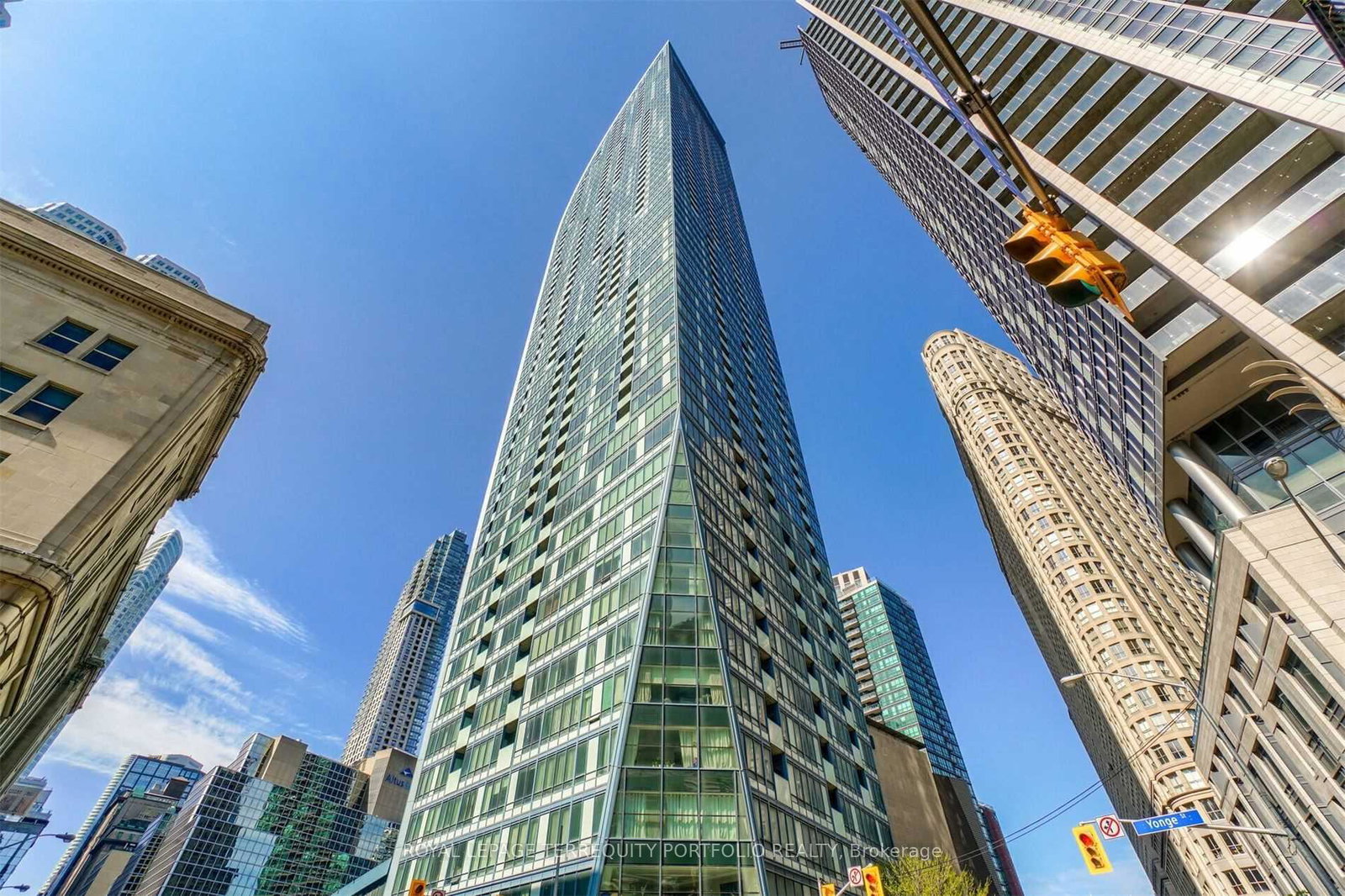 8-the-esplanade-toronto-ontario-c12382638