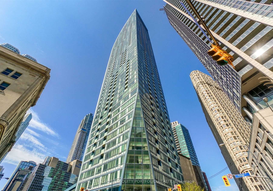 8-the-esplanade-toronto-ontario-c12382638