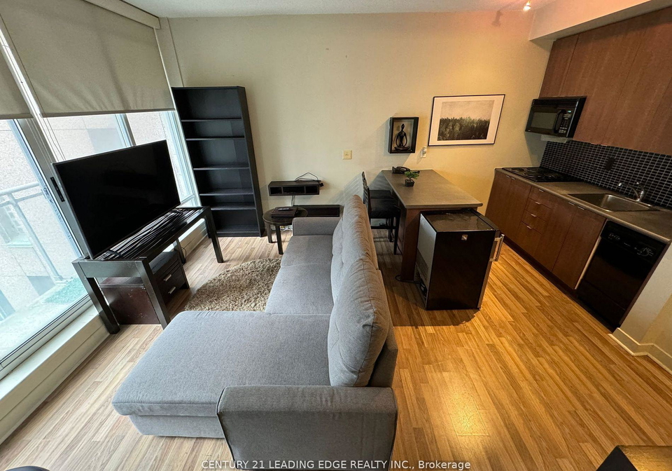 8-colborne-street-toronto-ontario-c12382803