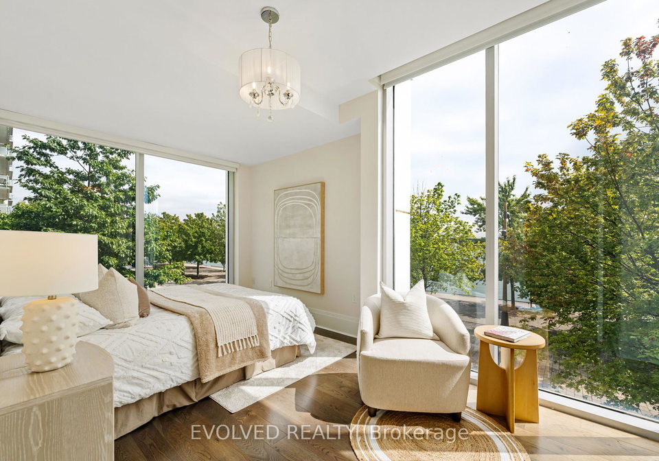 29-queens-quay-e-toronto-ontario-c12382923