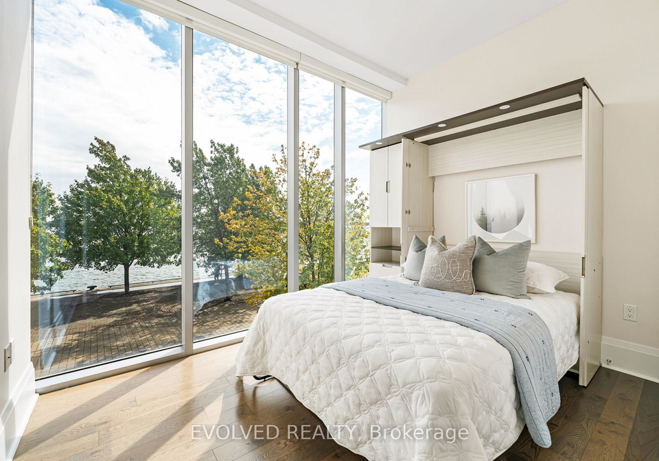 29-queens-quay-e-toronto-ontario-c12382923