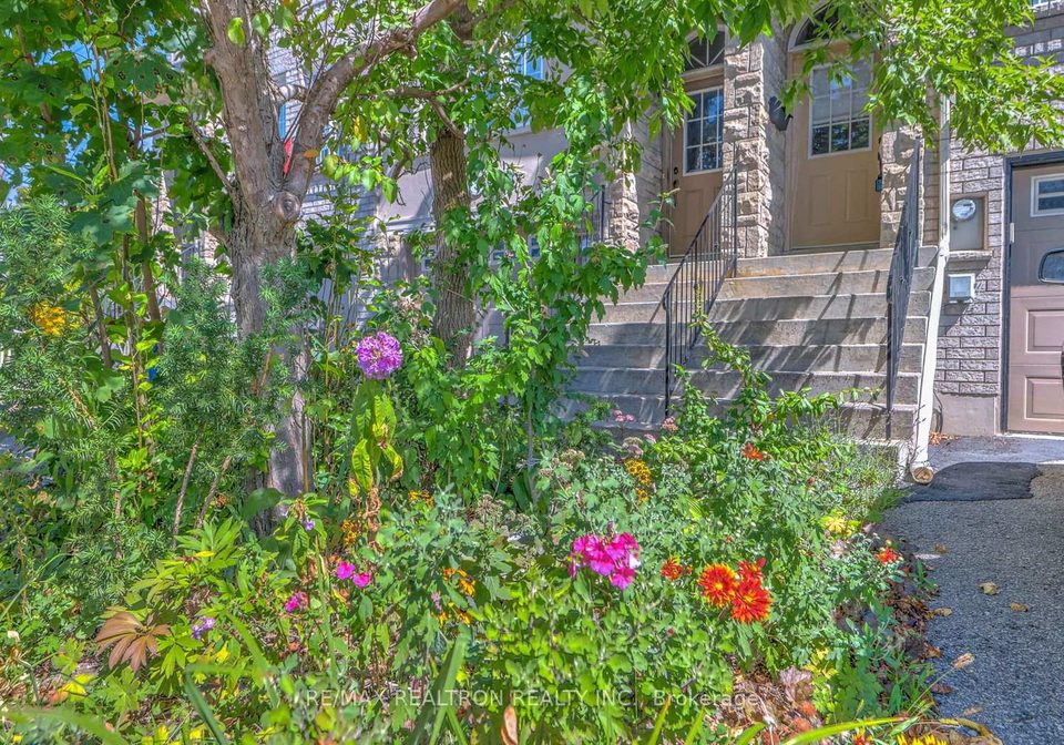 5-rodeo-court-toronto-ontario-c12382944