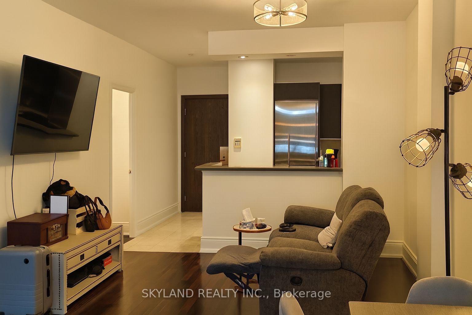 102-bloor-street-w-toronto-ontario-c12382958