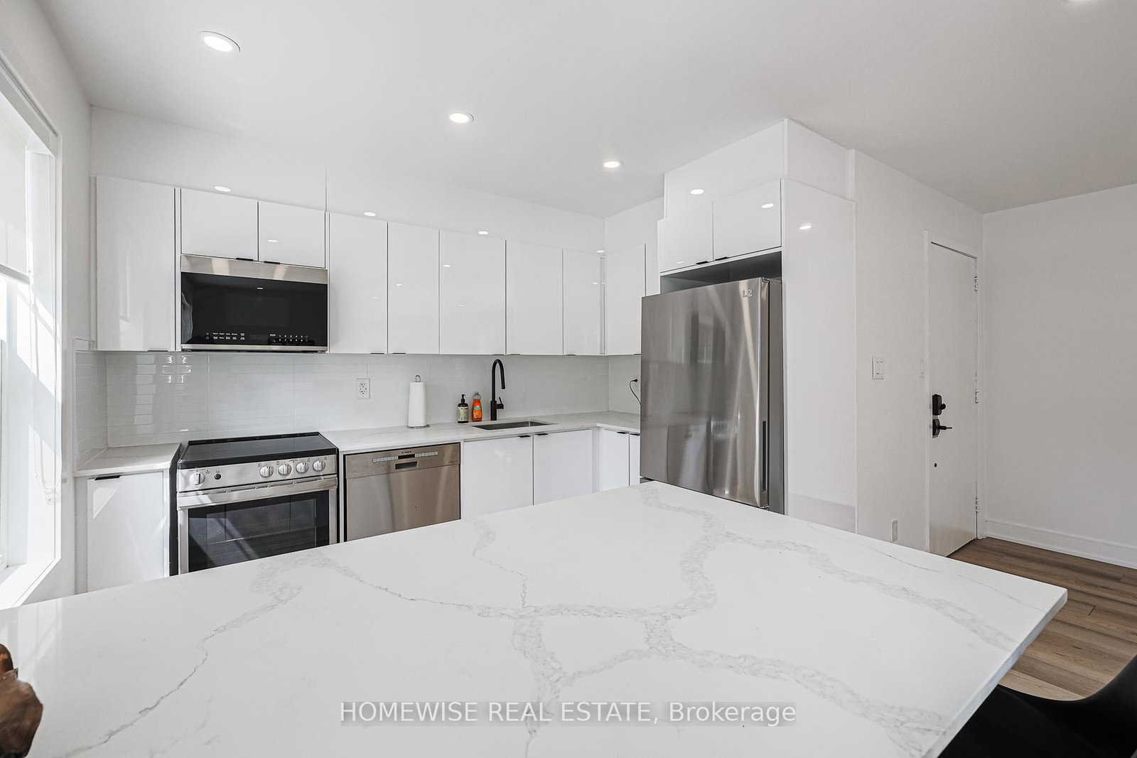 383-spadina-road-toronto-ontario-c12382983