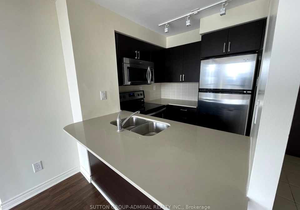 736-bay-street-toronto-ontario-c12383200