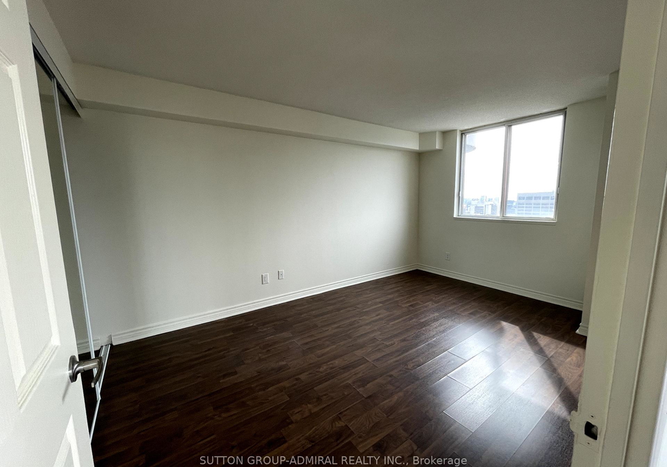 736-bay-street-toronto-ontario-c12383200
