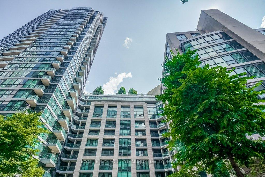600-fleet-street-toronto-ontario-c12383548