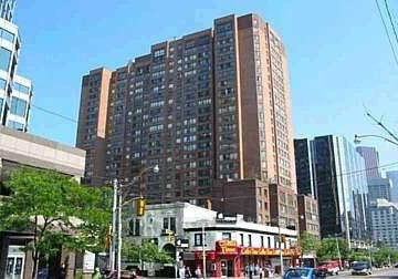 633-bay-street-toronto-ontario-c12383644