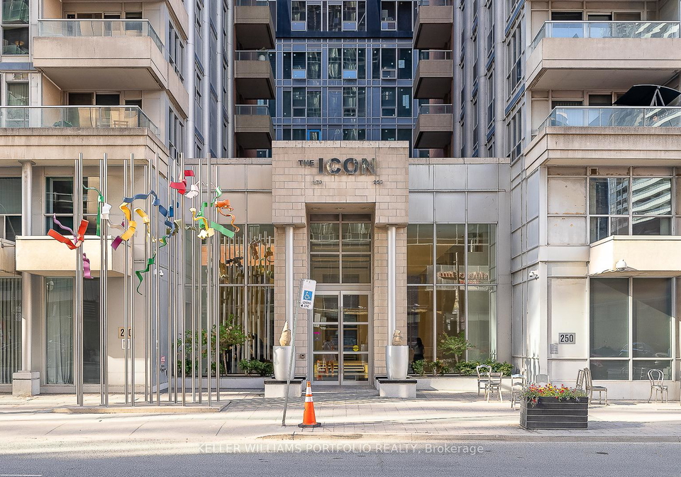 250-wellington-street-w-toronto-ontario-c12383752