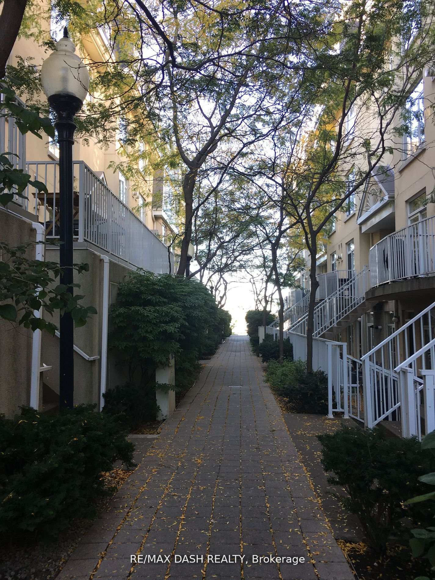 36-stadium-road-toronto-ontario-c12383949