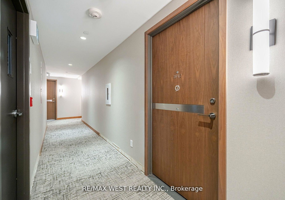 17-bathurst-street-toronto-ontario-c12383999