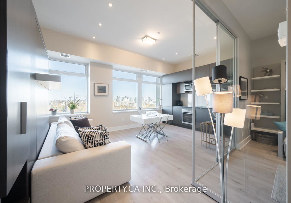 111-st-clair-avenue-w-toronto-ontario-c12384118