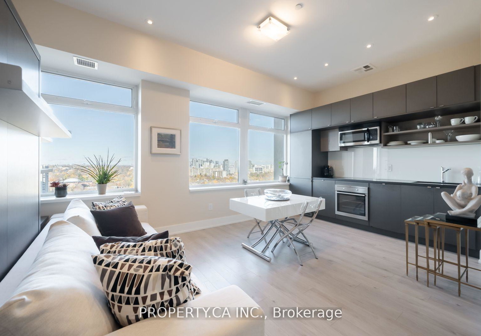 111-st-clair-avenue-w-toronto-ontario-c12384118