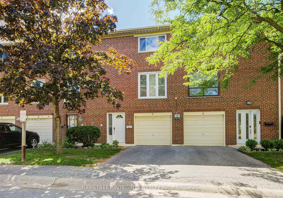 7-lepus-starway-north-york-ontario-c12384206