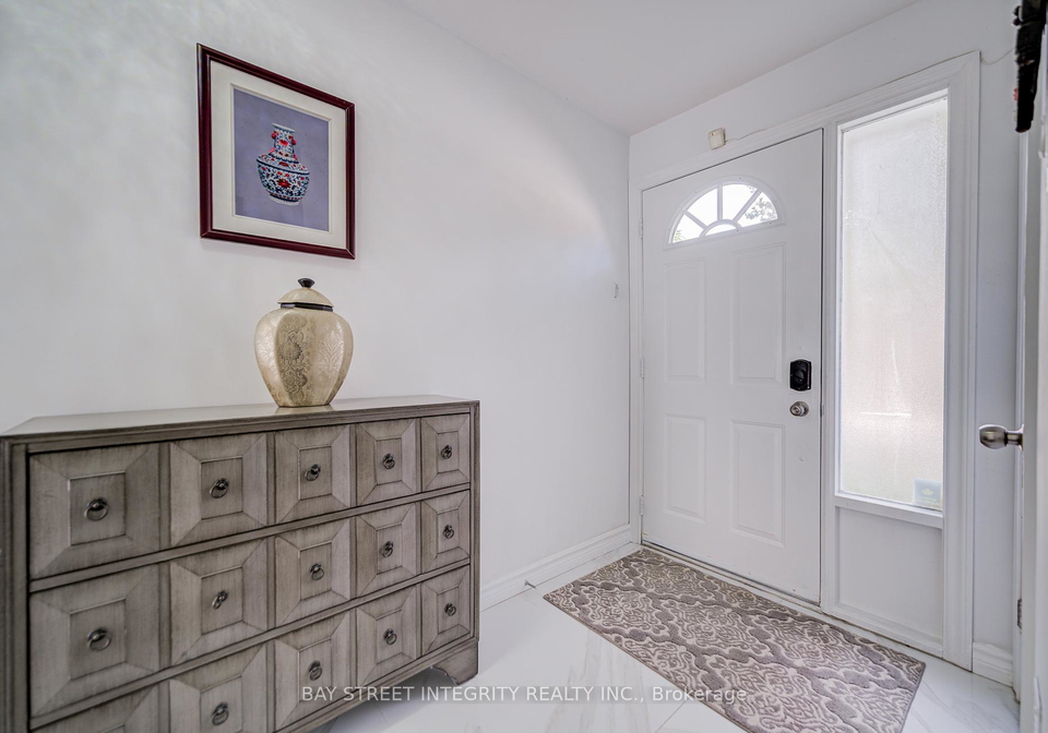 7-lepus-starway-north-york-ontario-c12384206