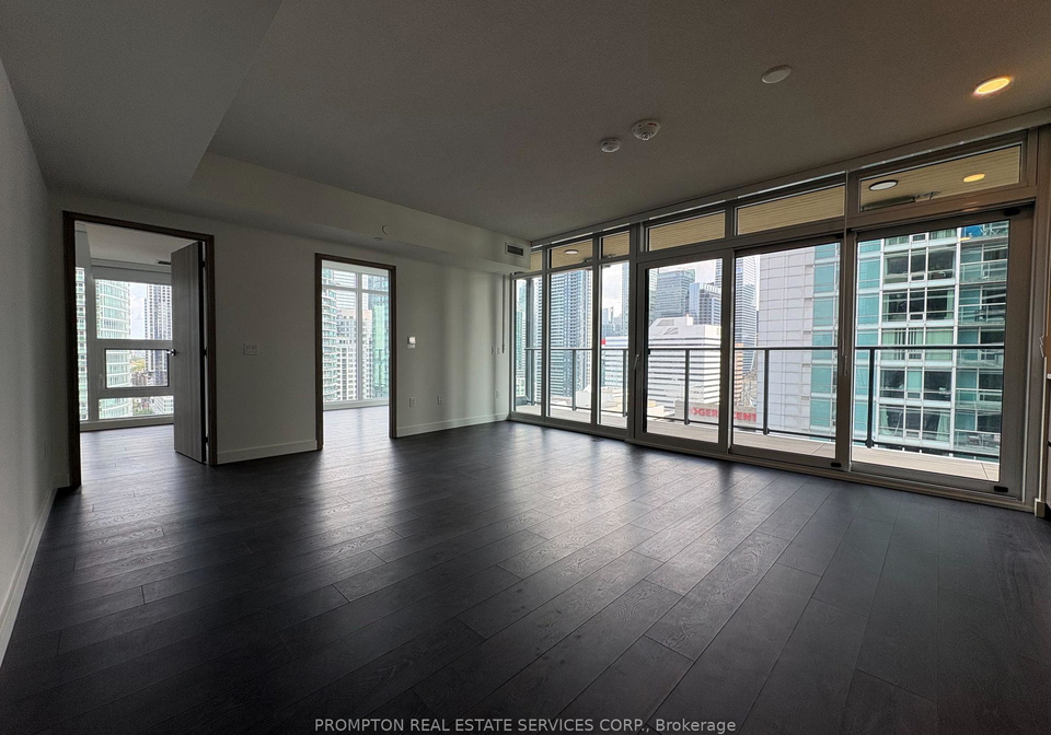 1-concord-cityplace-way-toronto-ontario-c12384223
