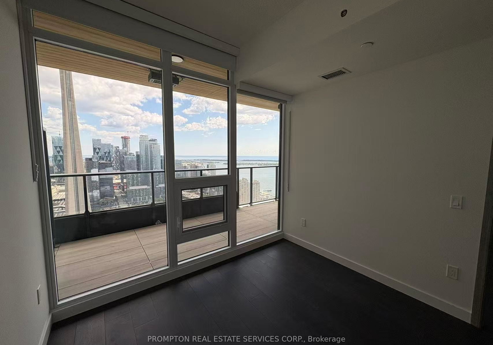 3-concord-cityplace-way-toronto-ontario-c12384239