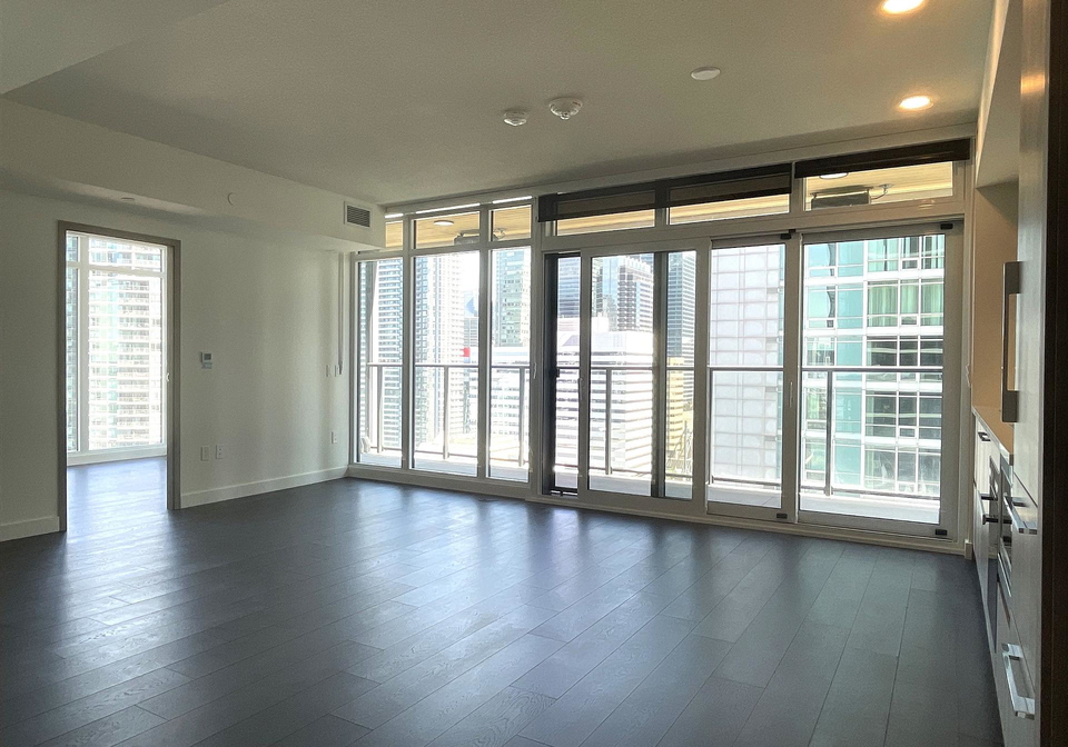 1-concord-cityplace-way-toronto-ontario-c12384257
