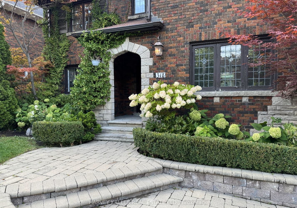 318-lytton-boulevard-toronto-ontario-c12384555
