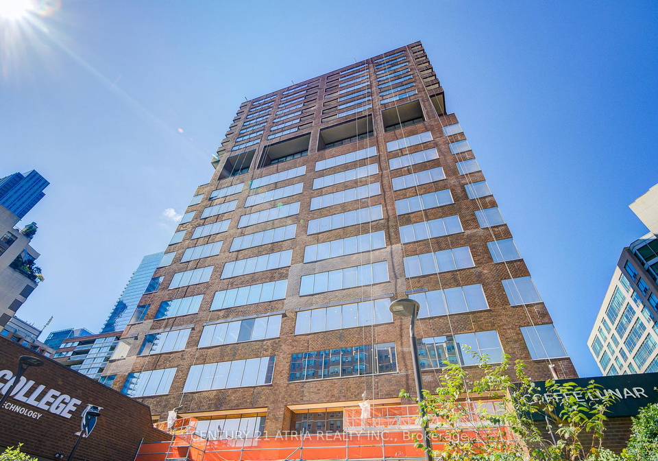 914-yonge-street-toronto-ontario-c12385046