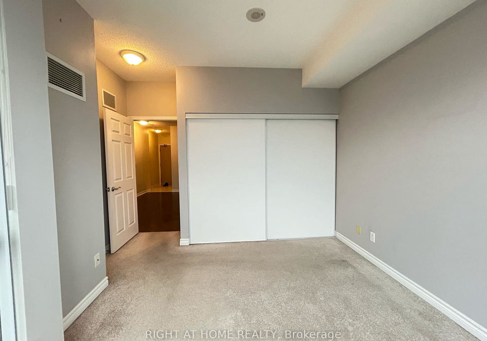18-holmes-avenue-north-york-ontario-c12385187