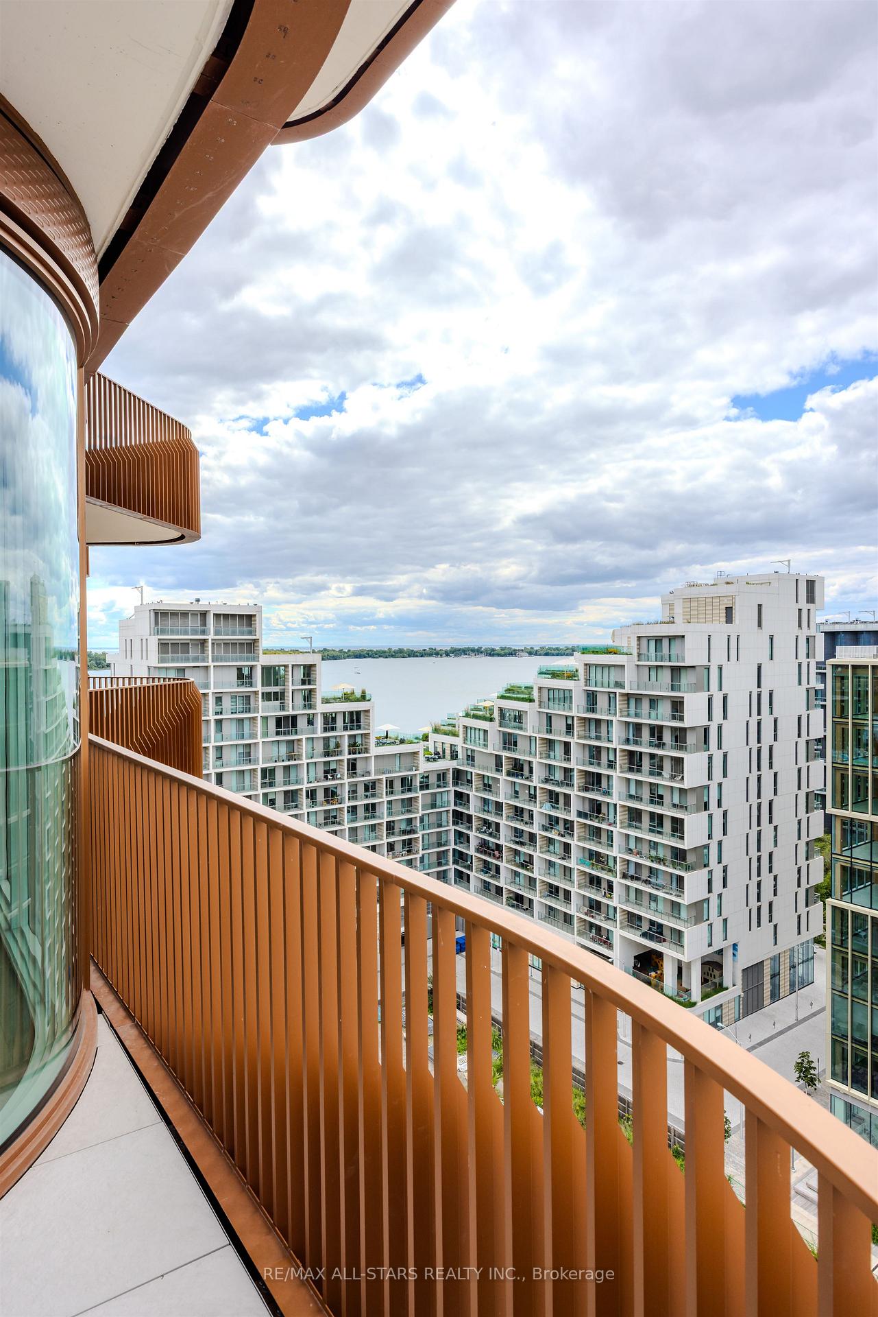 155-merchants-wharf-toronto-ontario-c12385375
