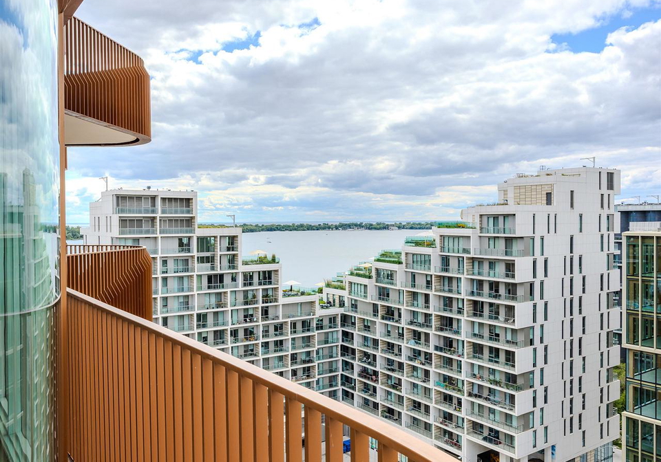 155-merchants-wharf-toronto-ontario-c12385375