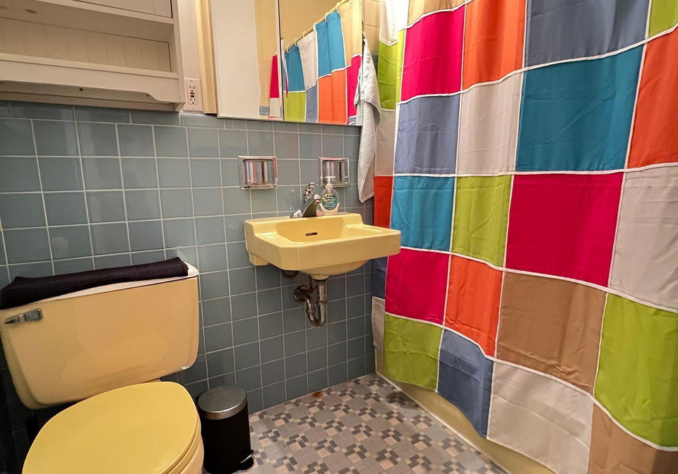 21-thelma-avenue-toronto-ontario-c12385471