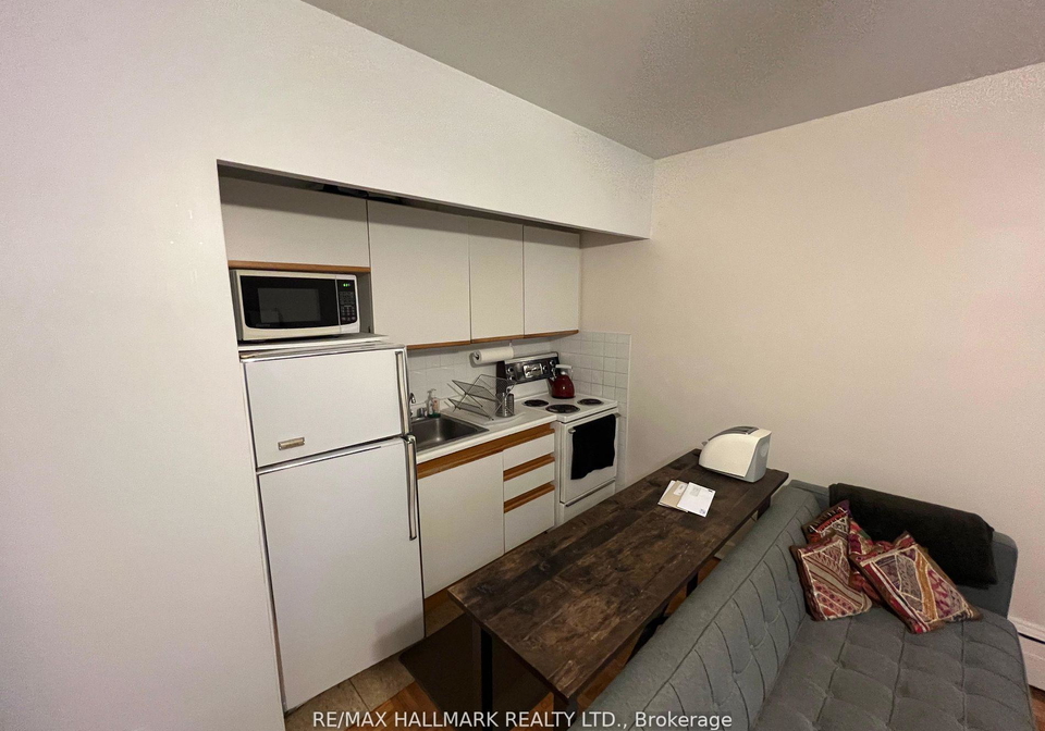 21-thelma-avenue-toronto-ontario-c12385471