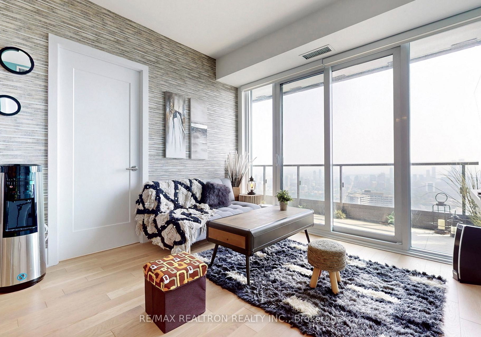 585-bloor-street-e-toronto-ontario-c12385540