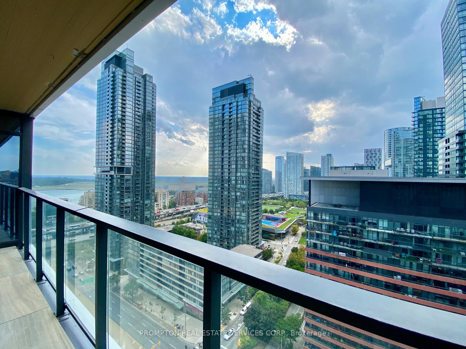 3-concord-cityplace-way-toronto-ontario-c12385786