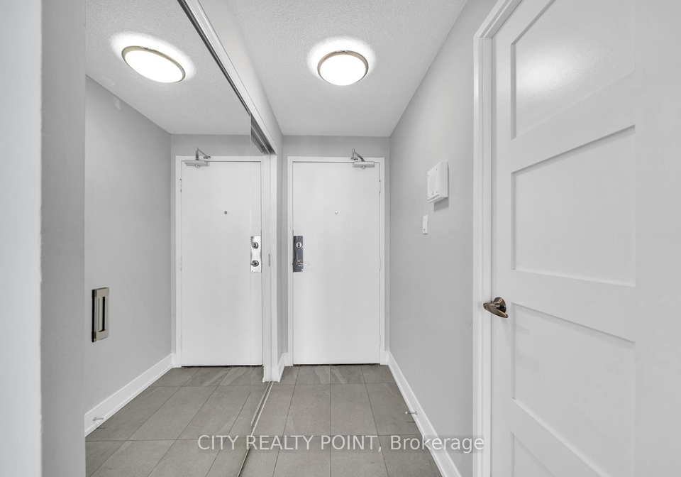 33-isabella-street-toronto-ontario-c12385970
