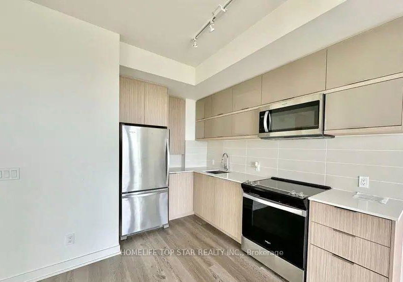 10-deerlick-court-north-york-ontario-c12386487