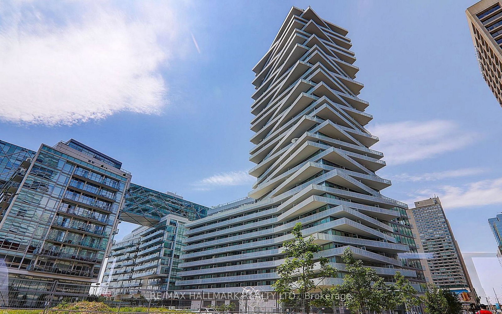 15-queens-quay-toronto-ontario-c12386489