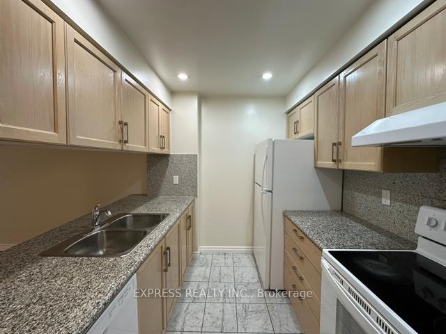 168-simcoe-street-toronto-ontario-c12386654