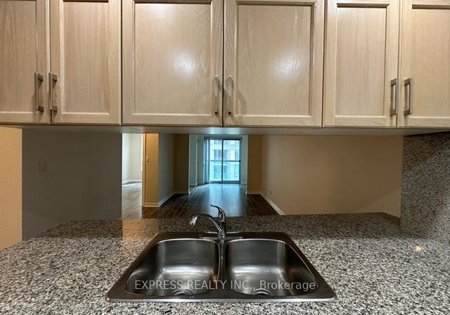 168-simcoe-street-toronto-ontario-c12386654