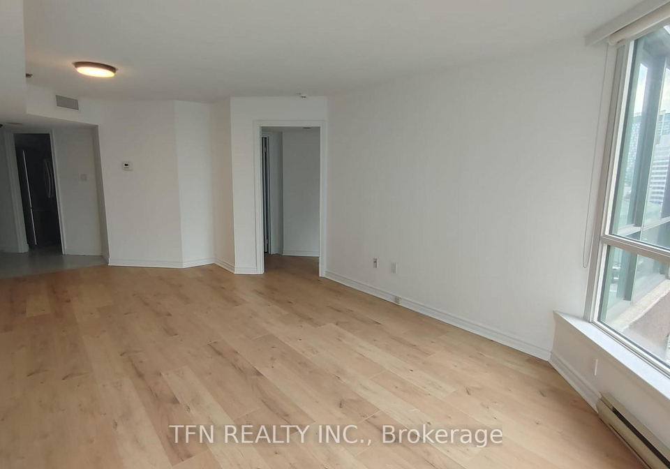 38-elm-street-toronto-ontario-c12386697