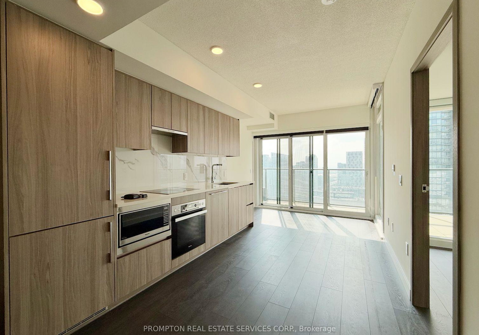 3-concord-cityplace-way-toronto-ontario-c12386774