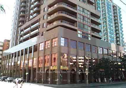 736-bay-street-toronto-ontario-c12386785