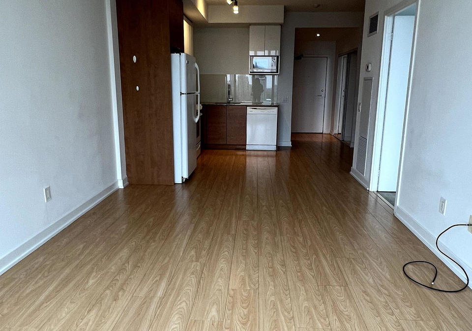 121-mcmahon-drive-north-york-ontario-c12386789