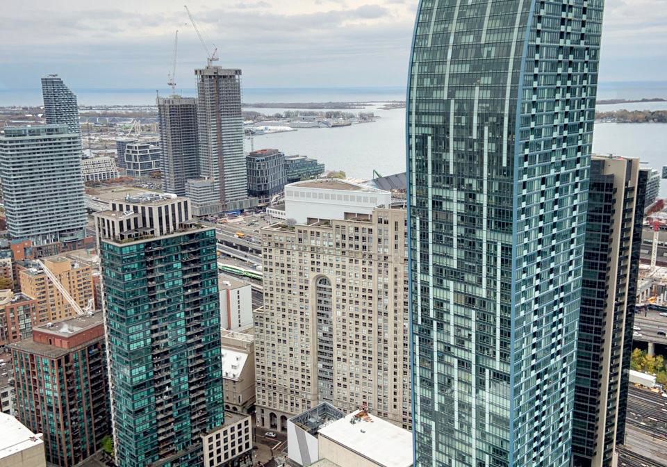 8-the-esplanade-toronto-ontario-c12386798